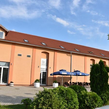 Stari Mlin Hotel Vrsac Esterno foto