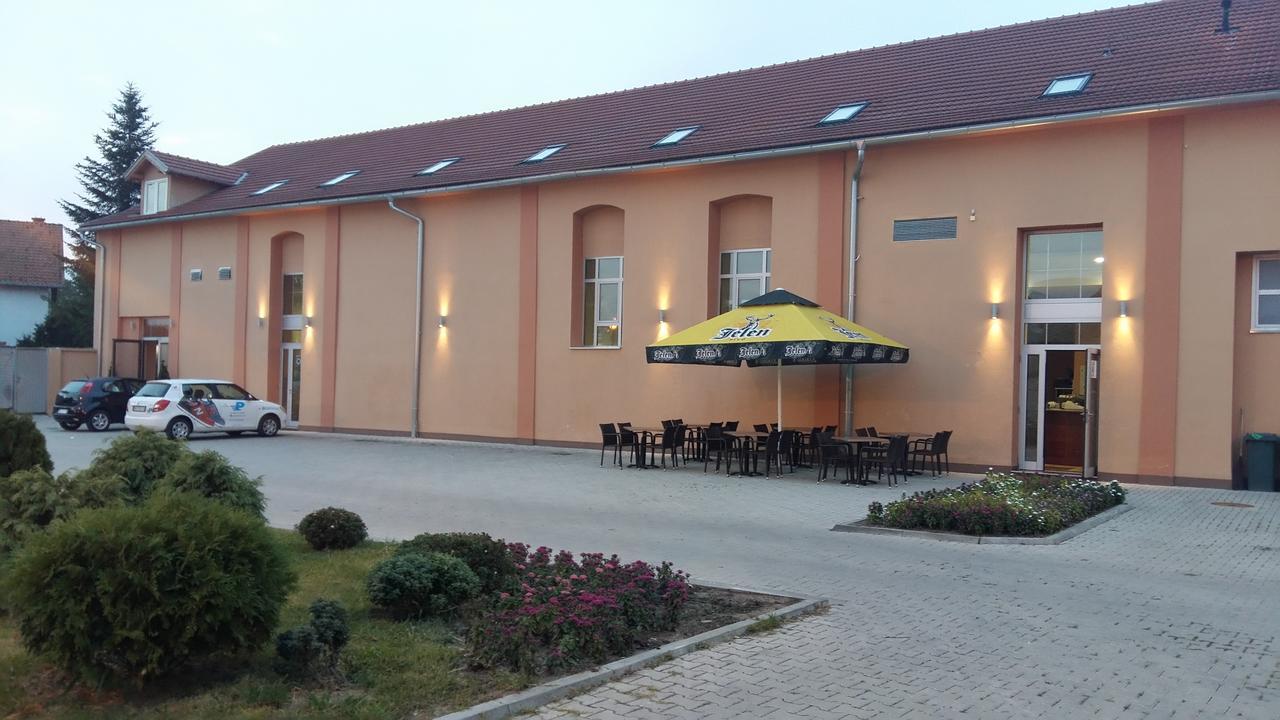 Stari Mlin Hotel Vrsac Esterno foto
