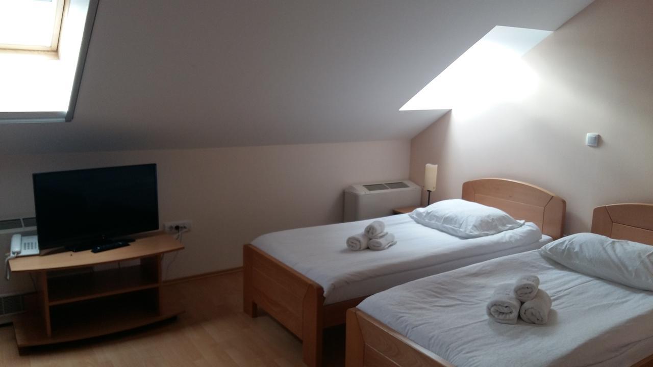 Stari Mlin Hotel Vrsac Esterno foto