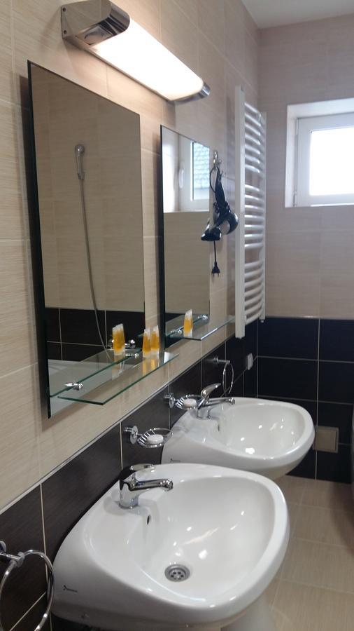 Stari Mlin Hotel Vrsac Esterno foto