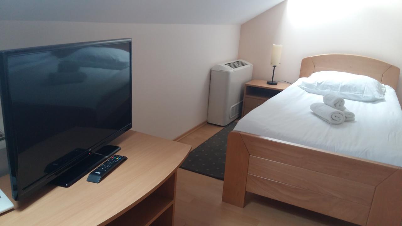 Stari Mlin Hotel Vrsac Esterno foto